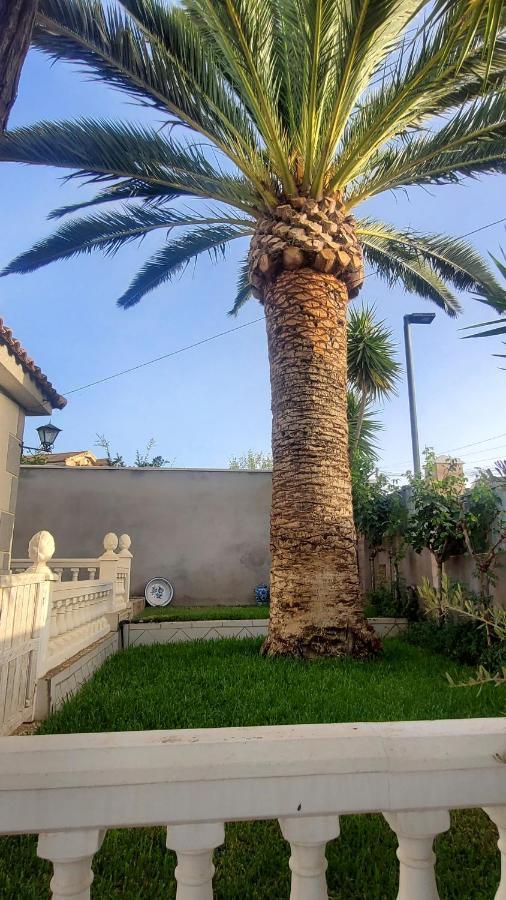 Casita De Invitados En Otura Exterior foto